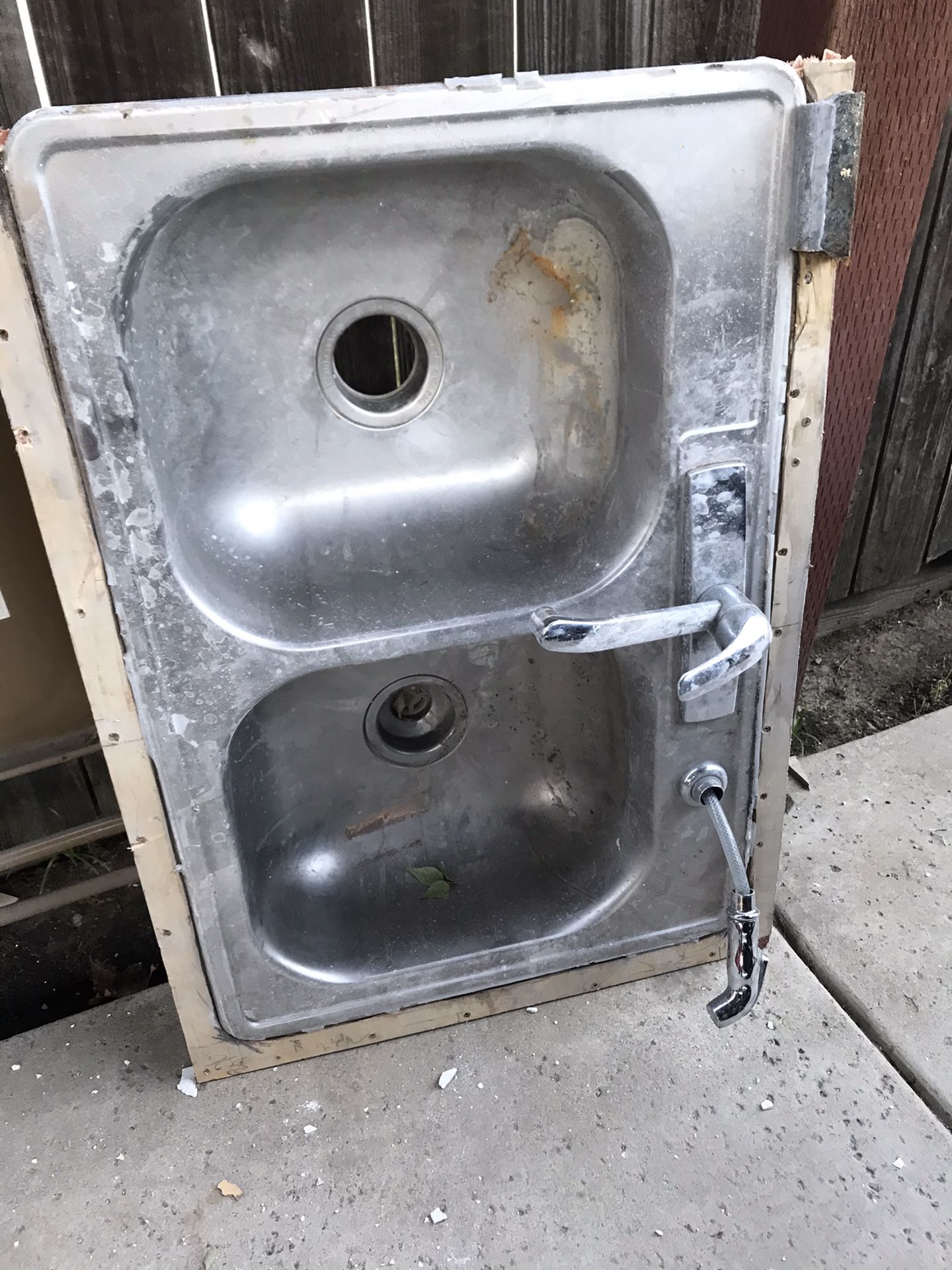 FREE SINK AND GARBAGE DISPOSAL~