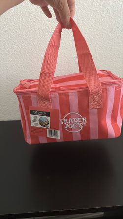 Trader Joe's Pink   Orange Stripes Stripped Mini Insulated Lunch Bag 1.5 Gallon . Summer edition 2026