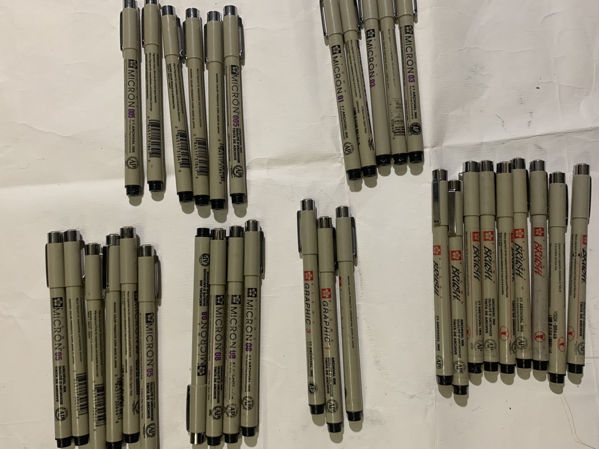 Micron graphic ink pens