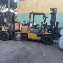 Forklift 