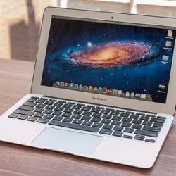 Apple  MacBook Air 11"  Core I5 4.0GB 128SSD