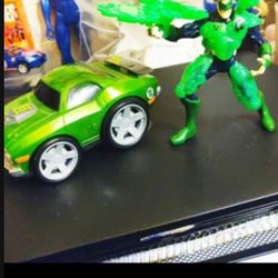 DC Comics: Green Lantern figure & car that speaks and starts up engine, firm.