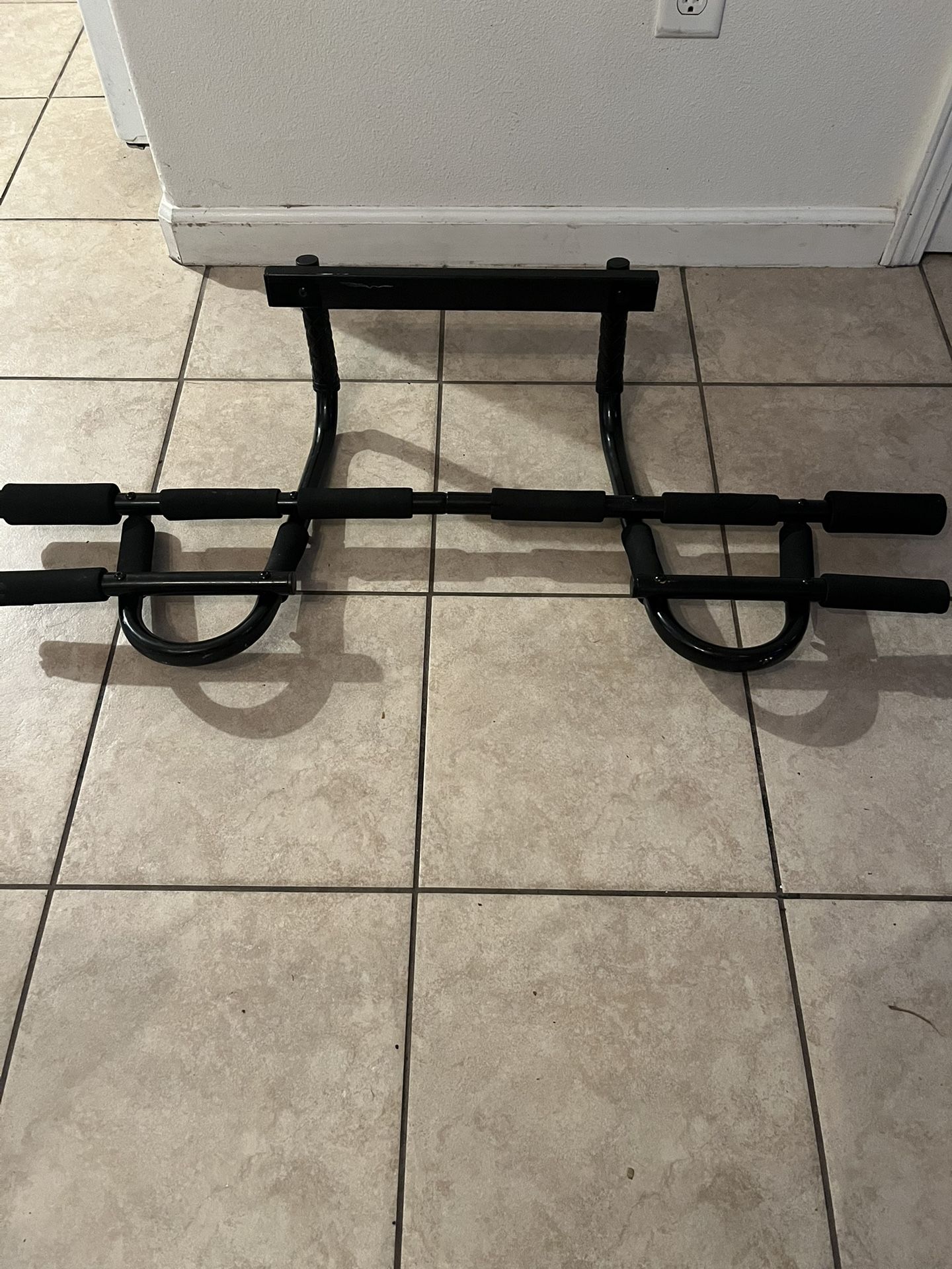 Pull Up Bar $20