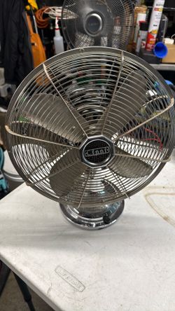 Vintage Cinni Oscillating Table Fan for Sale in...