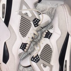Jordan 4