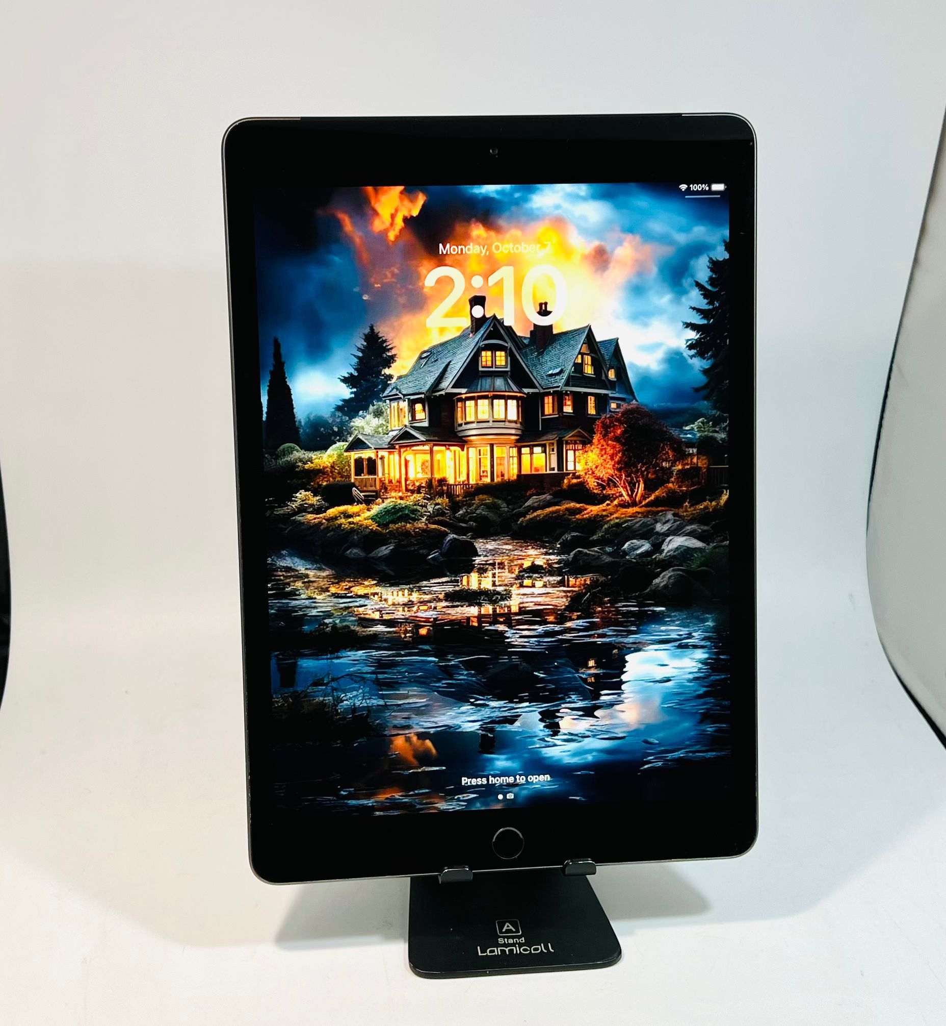 Apple iPad 7th Gen 10.2” 32GB Cellular Unlocked Fully Functional