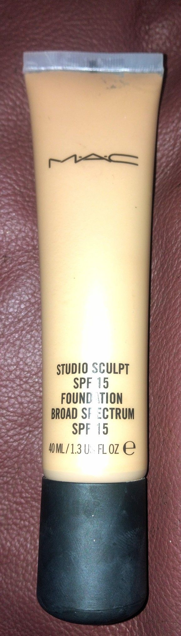 MAC STUDIO SCULPT SPF 15 FOUNDATION NW35