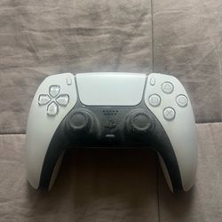 Used- PS5 controller (white)