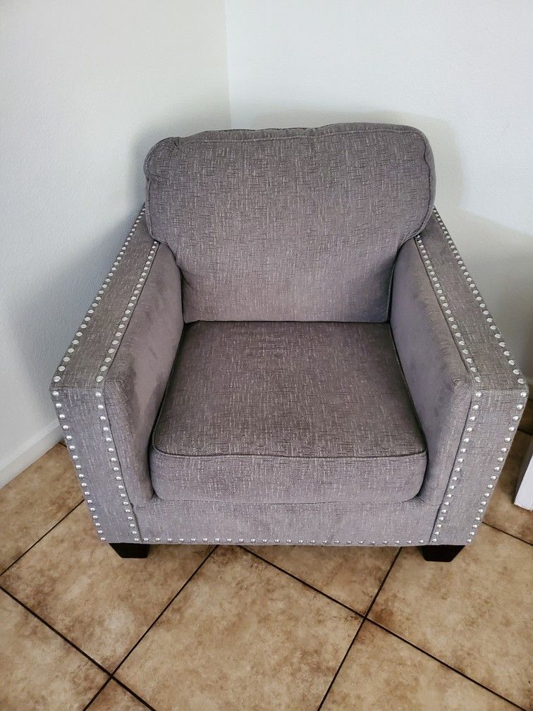 Ashley's Single Sofa
