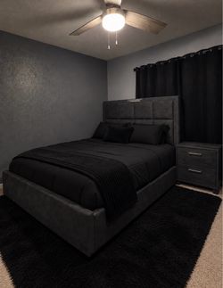 Gray bed frame !✨