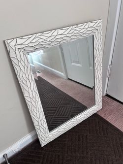 Accent Mirror
