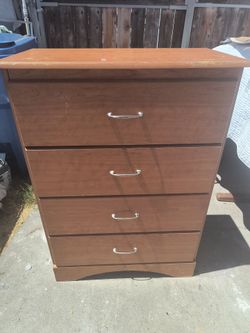 DRESSER !!