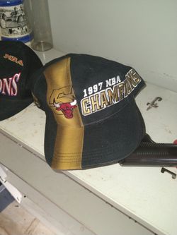 Vintage bulls hats