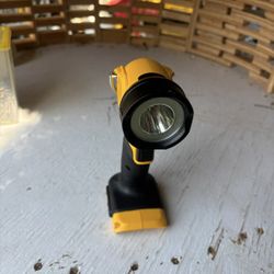 Dewalt Flashlight 