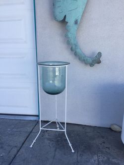 Plant/candle holder/stand