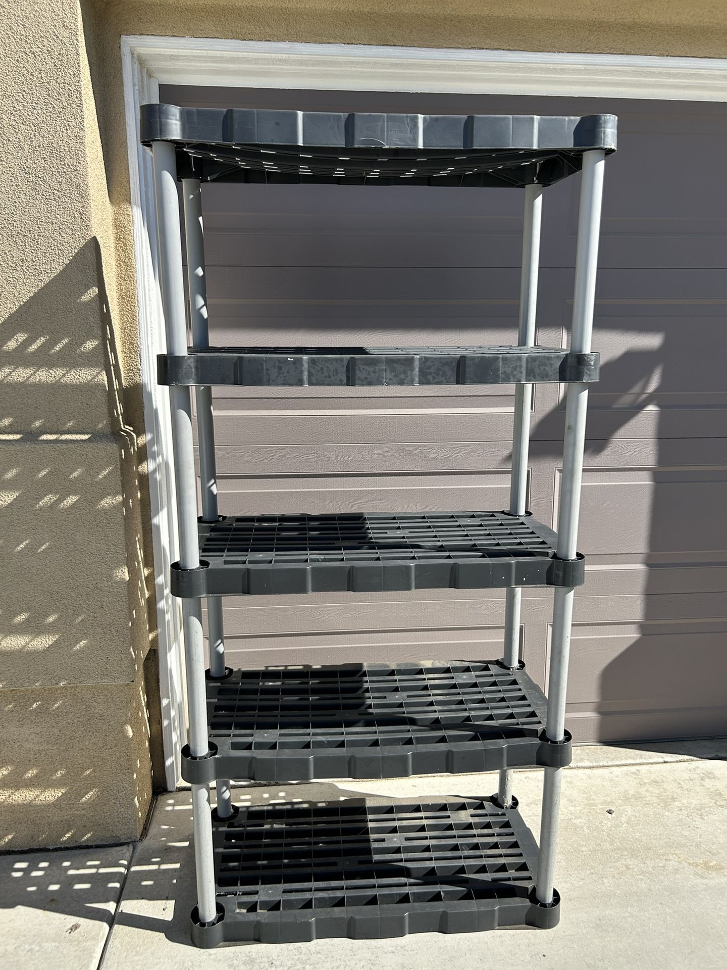 Plastic Rubbermaid Shelf 6 Feet Tall 35 Inch Wide 18 Inch Deep $25 Cash Only Pickup Only In Menifee