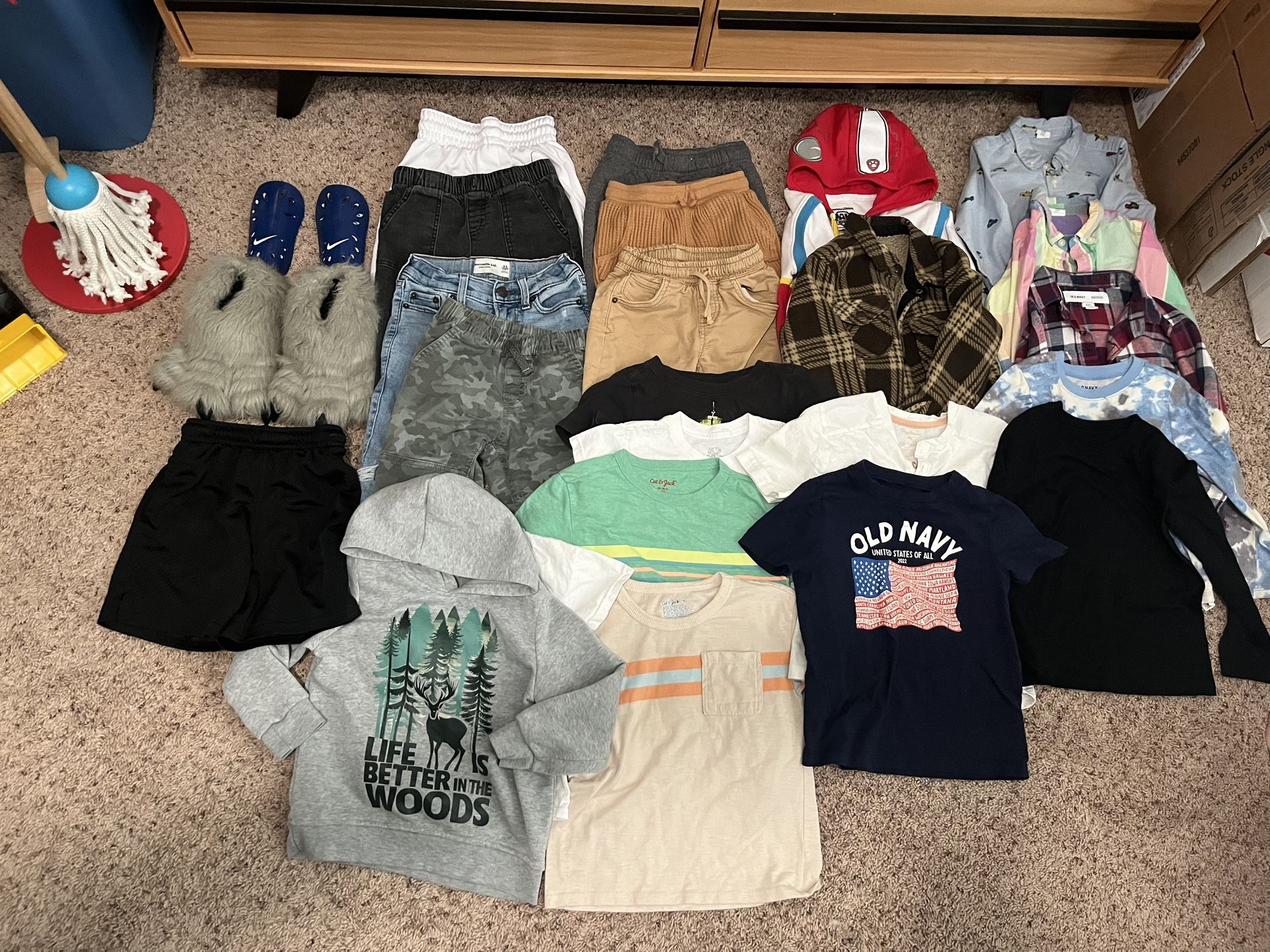 Boys Sz 4-5 Clothes