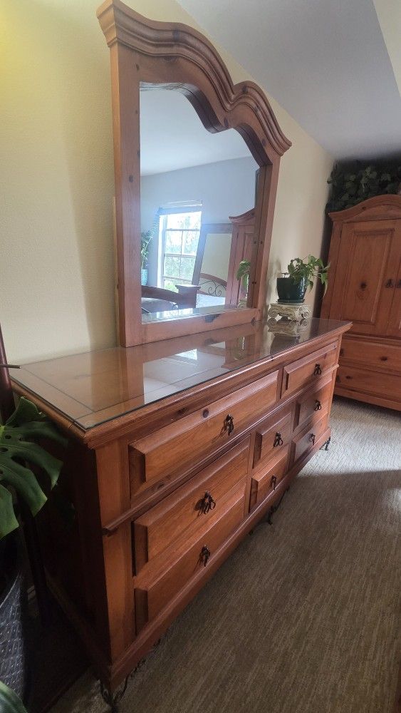 Cal King Bedroom Set