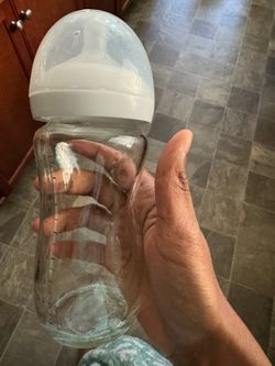 Avent 8 oz glass bottles