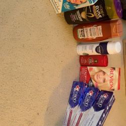 2 hair coloring (100 ml each) L’Oréal shampoo Garnier conditioner  Nivea shave foam Old spice body wash 89 ml Revlon coloring 3 crest toothpaste  Heel