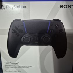 Black ps5 remote
