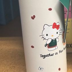Starbucks X Hello Kitty Cups 
