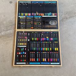 Painting  And Color Pencil  Crayons Set. 
