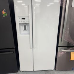 33 Inches Wide White Side By Side Refrigerator With Water And Ice 