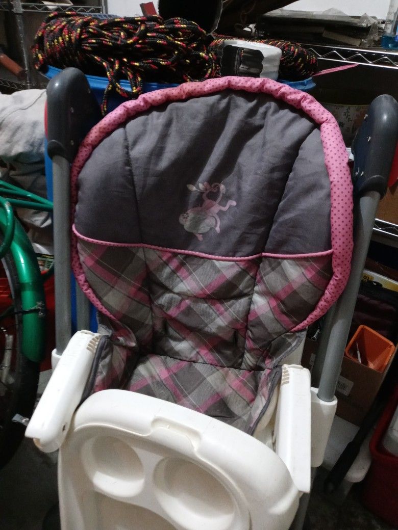 👶 BABY HIGHCHAIR