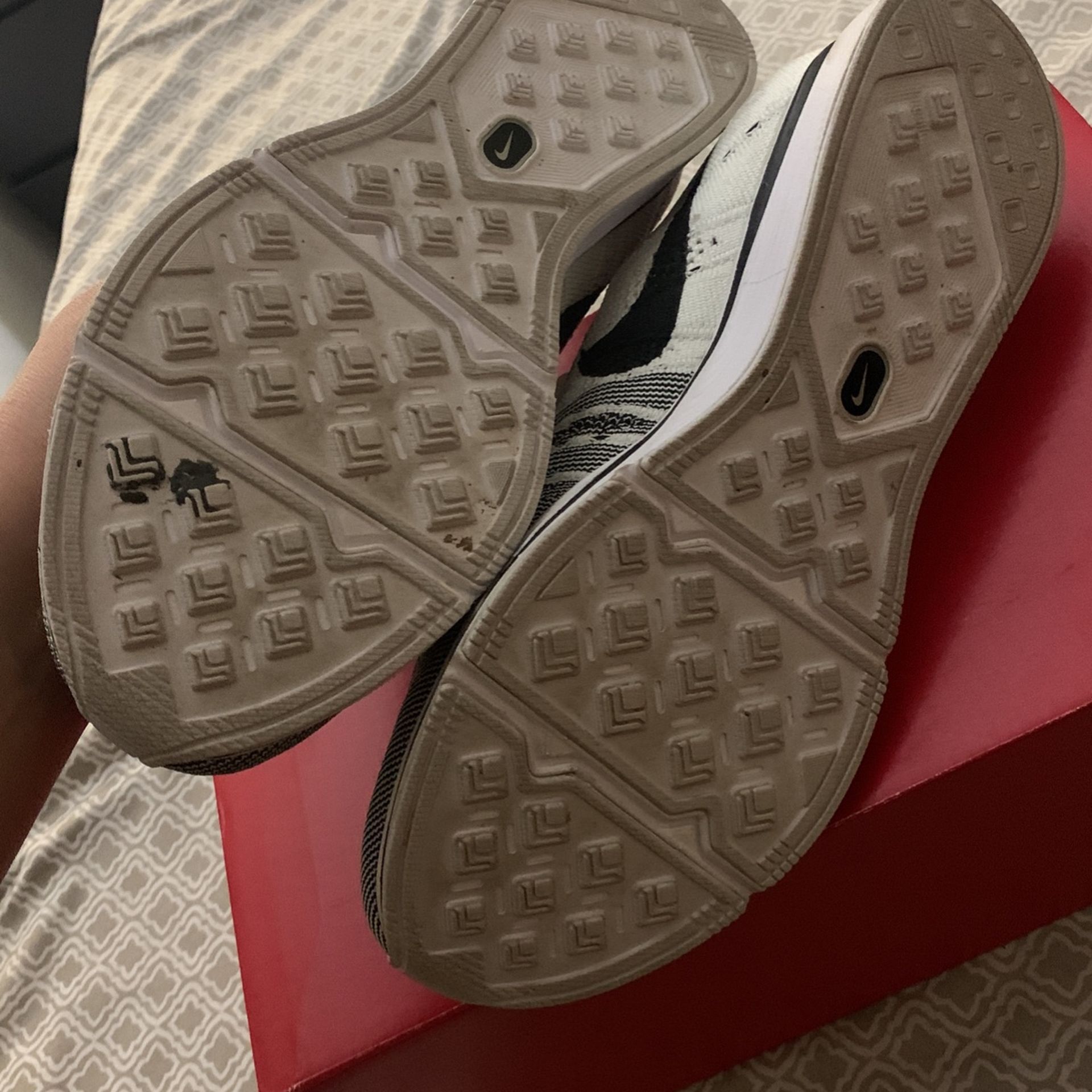 Nike TWs