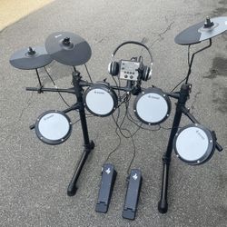 Donner DED-80 electronic drum set Like new played with it twice