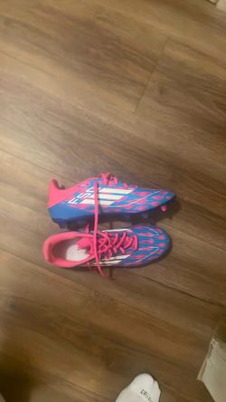 Adidas F50 league size 11 for a great price never worn
