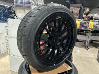 18x8.5 5x114.3 TRAKLITE WITH 2254518 FORCEUM - MOUND- BALANC AND LUG -New