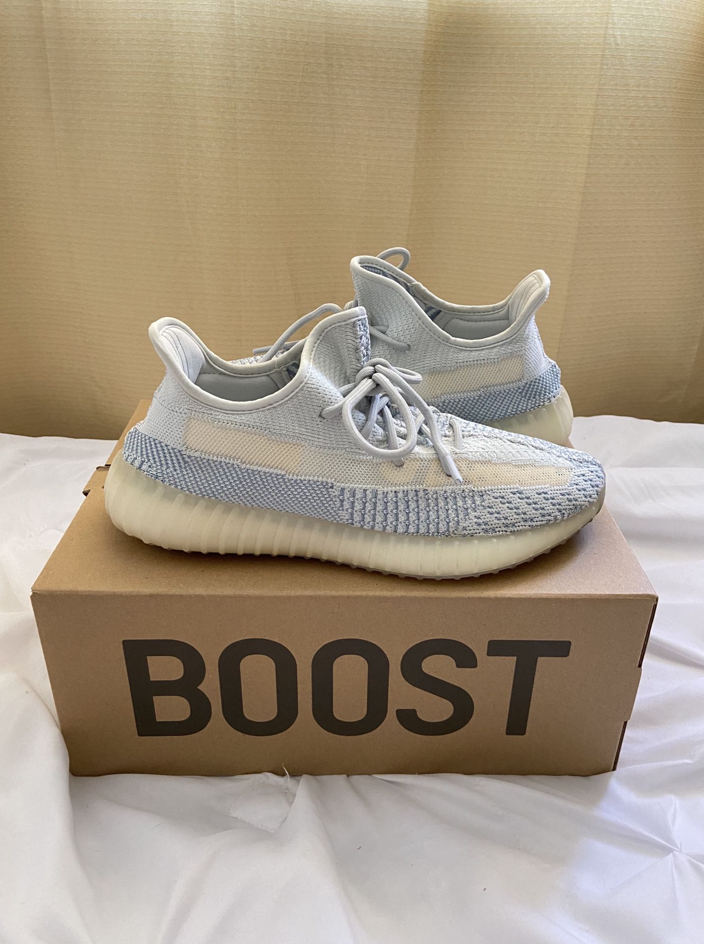 Yeezy Boost 350 V2 Cloud Whites
