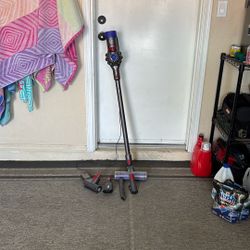 Dyson Stick V7 Animal Vacuum 