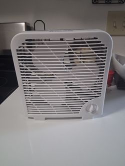PELONIS Box Fan