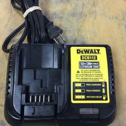 DEWALT 12v / 20v Lithium-Ion Battery Charger DCB112 