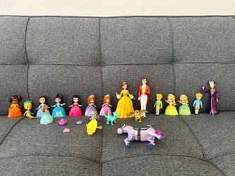 Disney Jr. Sofia the First figurine toy set