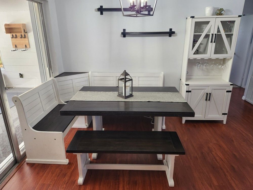 Breakfast Nook Kitchen Table