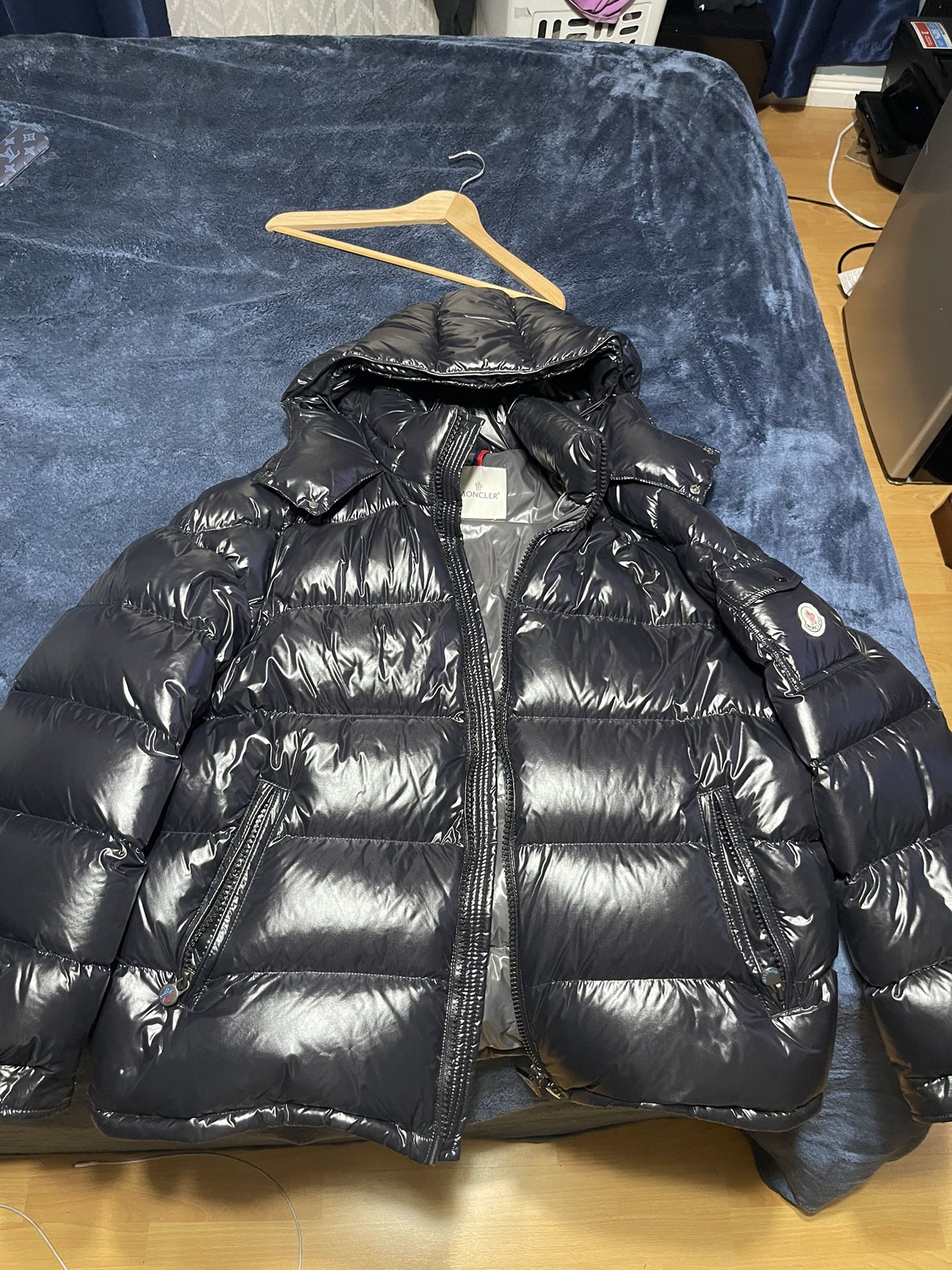 Moncler Full Coat With Detachable Hood Shiny Black 