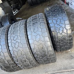4 used tires 285 70r17 Toyo AT111 Open Country $230.00