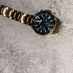 Mens Gold watch (Send Best Offer)