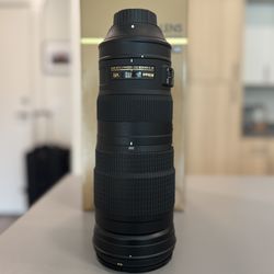 Nikon 200-500mm F/5.6 Lens - Near Mint