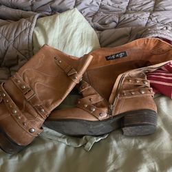 Women’s Boots