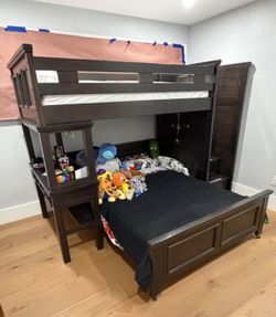 Bedroom set