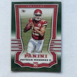 2017 Panini Patrick Mahomes #104 Green Bravery Serial # /199 Rare Rookie Card 