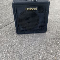 Roland Monitor KC 300 AMPLIFIER  Good CONDITION $180