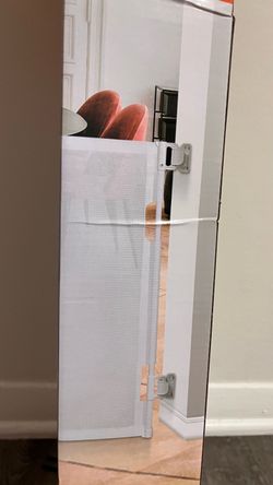 Retractable Mesh Baby Safety Gate