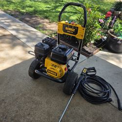 Dewalt 3400psi Pressure Washer Great Condition $320 Price FIRM/ En Excelente Estado Precio FIRME $320