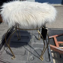 Bebe Faux Fur Vanity Stool Chair 15 1/2” wide  15 1/2 “ deep  18” tall 